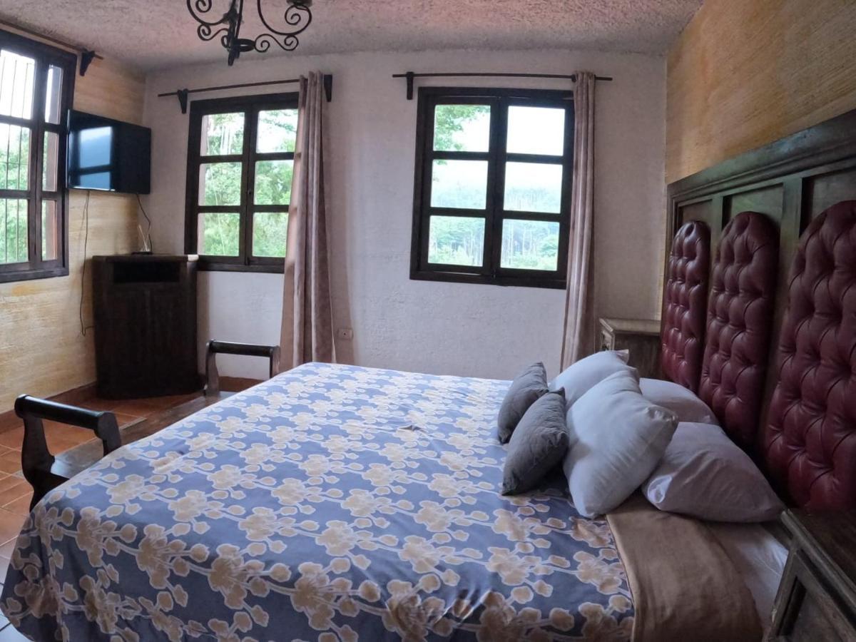 Hotel El Mirador Anexo 1 Santa Lucía Milpas Altas Kültér fotó